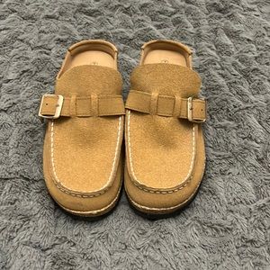 Womens slip on shoe.